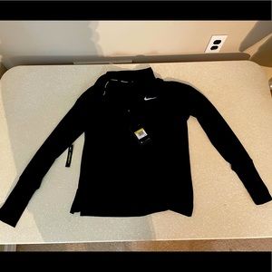 NWT Women’s small NIKE long sleeve dri fit shirt